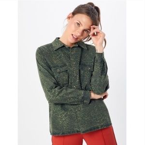 NWOT Ragdoll Button Down Army Green Leopard Print Surplus Shirt